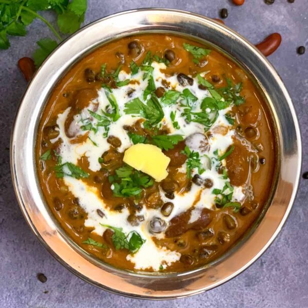 Dal Makhani, Garlic Naan, Pilau Rice.
